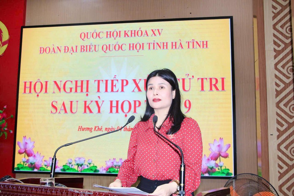 Cử tri xã Hương Khê đề nghị quan tâm chế độ chính sách cho cán bộ bán chuyên trách xã, thôn sau sắp xếp đơn vị hành chính