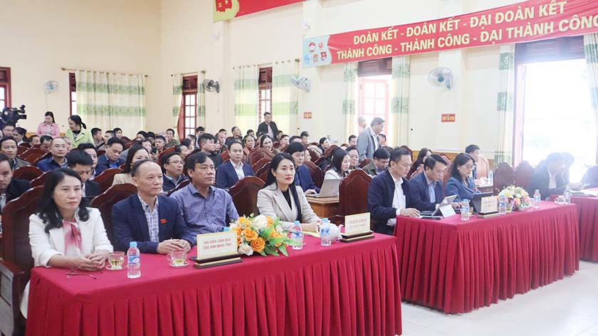 Cử tri Hương Khê đề xuất giải pháp phát triển cây đặc sản, nâng cấp hạ tầng giao thông