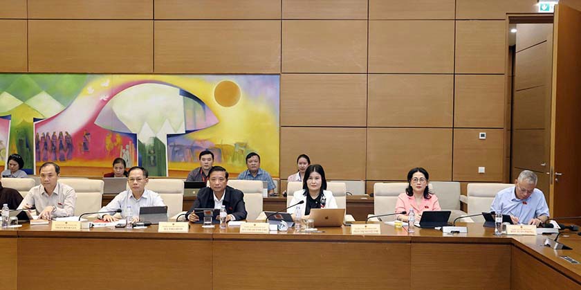 Hoàn thiện thể chế, tạo đột phá phát triển giáo dục toàn diện