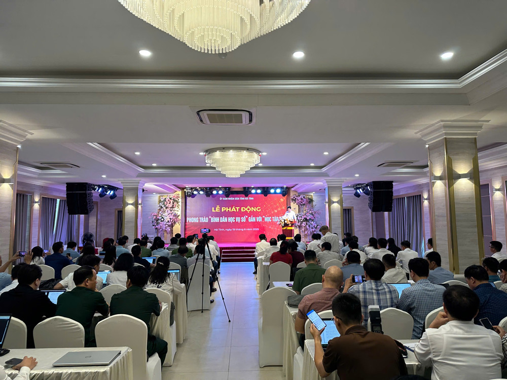 Nâng cao hiệu quả phong trào “bình dân học vụ số”, xây dựng xã hội học tập số