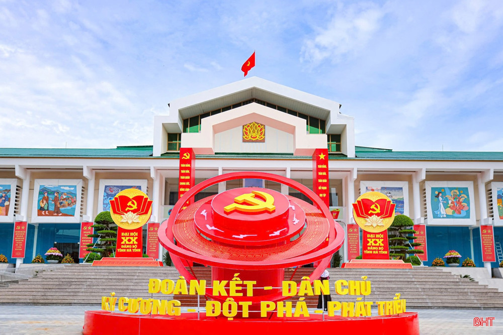 Đại hội đại biểu Đảng bộ Hà Tĩnh nhiệm kỳ 2025 - 2030 tiến hành phiên thứ nhất