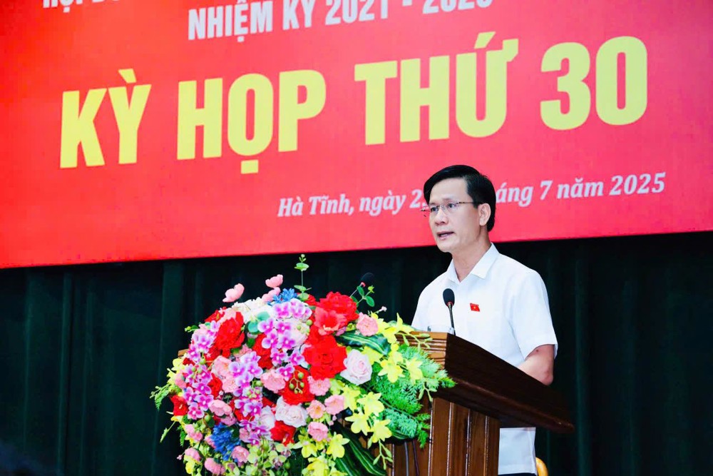 “Nóng” giải pháp nâng cao chất lượng đội ngũ cán bộ xã