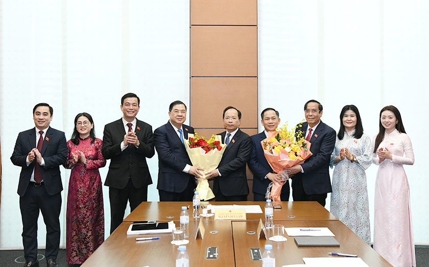 Đoàn ĐBQH tỉnh Hà Tĩnh họp bầu Trưởng đoàn, Phó Trưởng đoàn khóa XVI