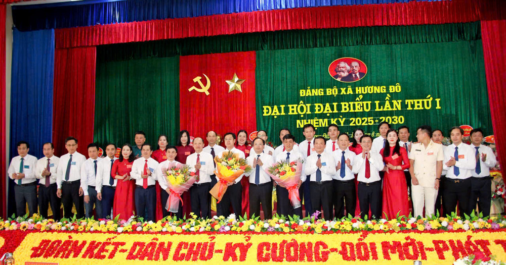 Bí thư Tỉnh ủy dự Đại hội Đảng bộ xã Hương Đô