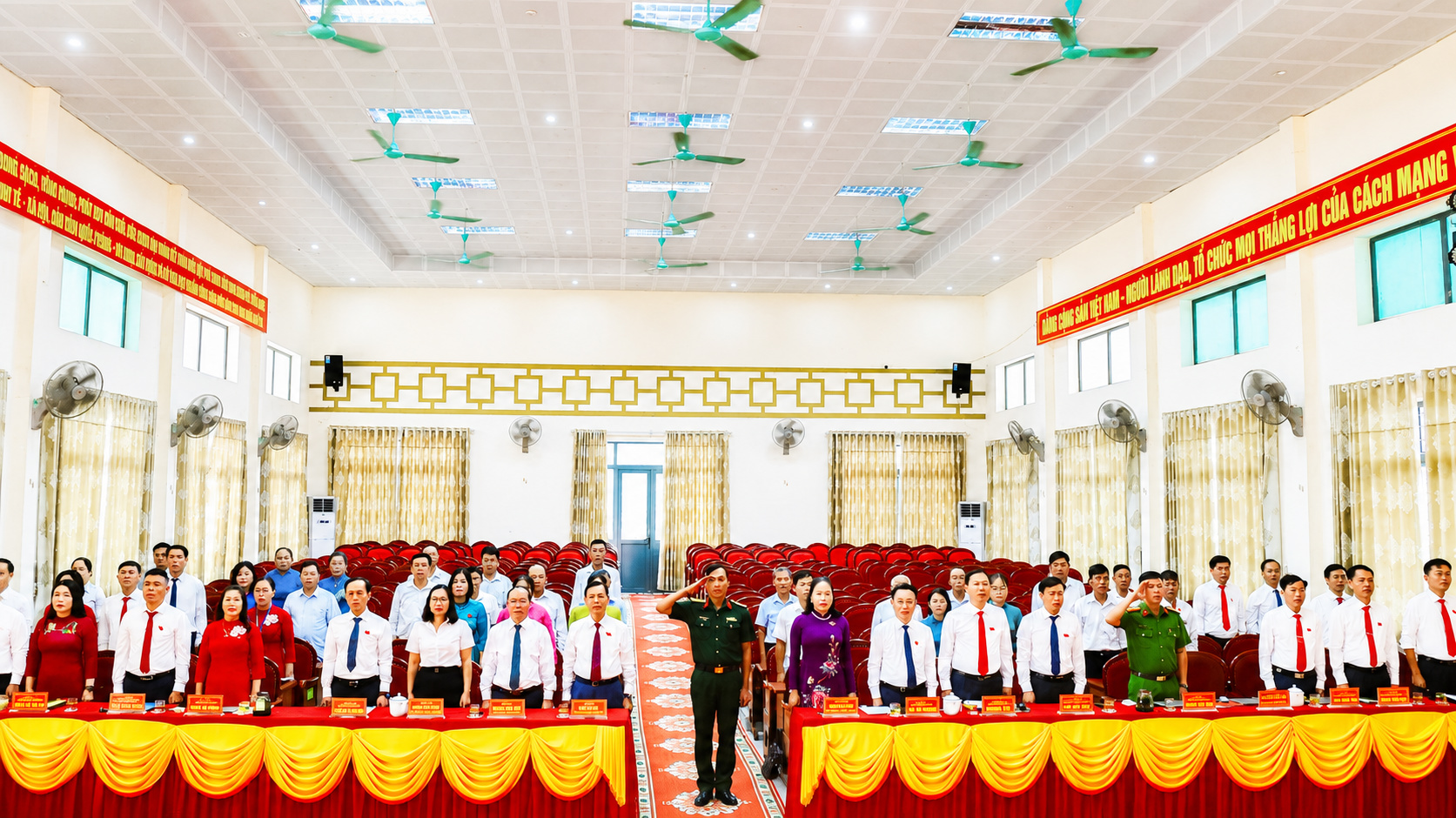 HĐND xã Kỳ Hoa bàn giải pháp tạo động lực phát triển kinh tế - xã hội bền vững