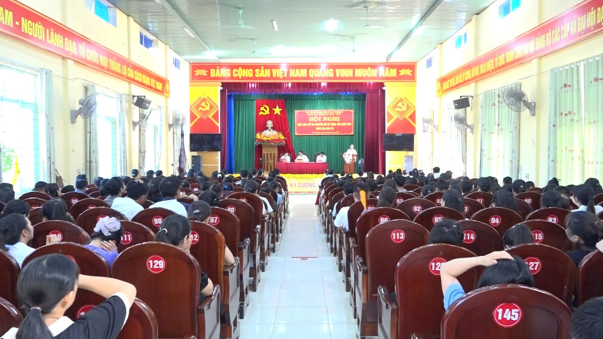 Cử tri ngành giáo dục Kỳ Thượng kiến nghị tháo gỡ khó khăn về đội ngũ, cơ sở vật chất trường học