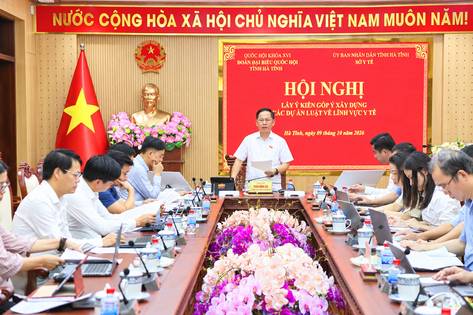 Đoàn ĐBQH tỉnh góp ý các dự án luật trong lĩnh vực y tế