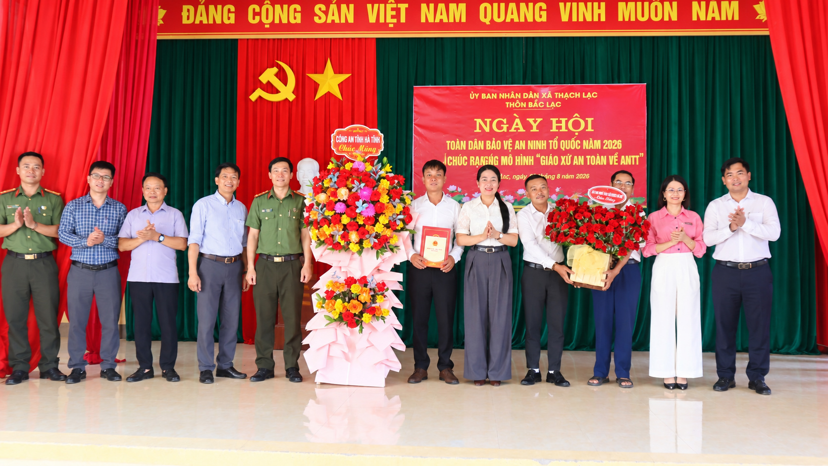 Thạch Lạc ra mắt mô hình “Giáo xứ an toàn về an ninh, trật tự”