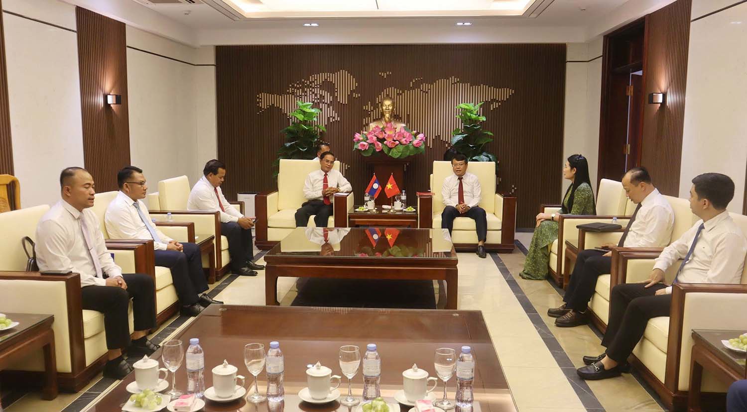 Hà Tĩnh – Salavan tăng cường trao đổi kinh nghiệm hoạt động HĐND