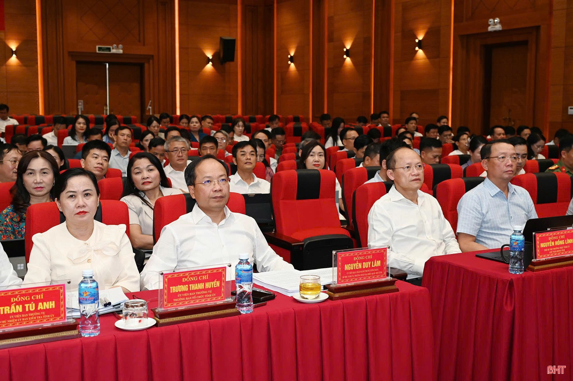 Hà Tĩnh tham dự hội nghị toàn quốc sơ kết thực hiện Nghị quyết 57 về phát triển khoa học, công nghệ, đổi mới sáng tạo và chuyển đổi số